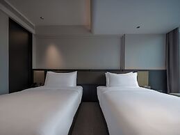 CNHOL RADIENT HOTEL