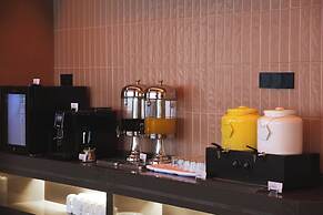 CNHOL RADIENT HOTEL