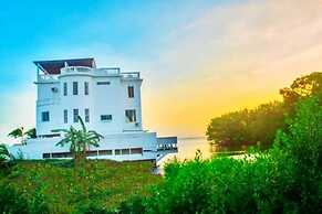 Seaview Studio w Balcony & Pool Near Air