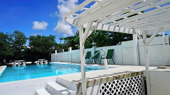 Seaview Studio w Balcony & Pool Near Air