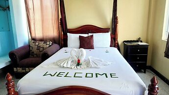 Seaview Studio w Balcony & Pool Near Air