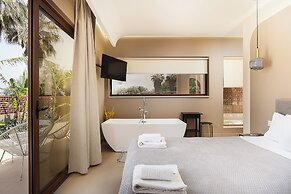 La Palma Beachfront Suites