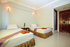 Damnak Riverside Villa