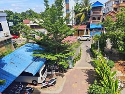 Damnak Riverside Villa