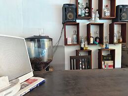 Damnak Riverside Villa