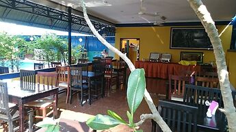 Damnak Riverside Villa