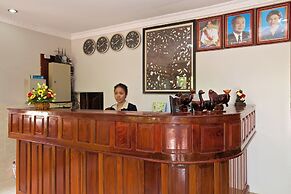 Damnak Riverside Villa