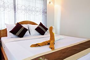 Damnak Riverside Villa