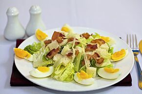 Damnak Riverside Villa