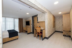 Bulton Delüxe Hotel Airport