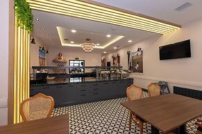 Bulton Delüxe Hotel Airport