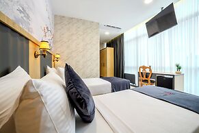 Bulton Hotel Airport