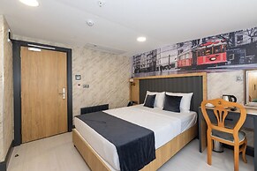 Bulton Delüxe Hotel Airport