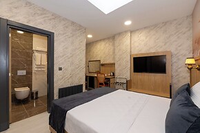 Bulton Delüxe Hotel Airport