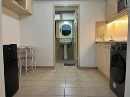 West Coast Hideaway-apt 2