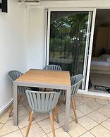 West Coast Hideaway-apt 2