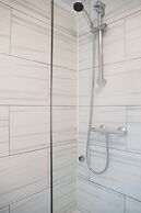 Cozy Manchester Retreat With 2 Bedrooms