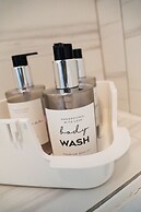 Cozy Manchester Retreat With 2 Bedrooms