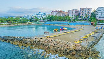 Pyxis Point Hotel - All Inclusive