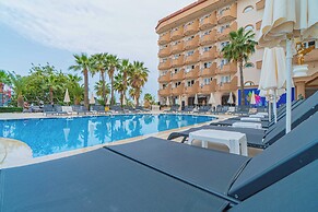 Pyxis Point Hotel - All Inclusive