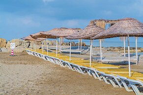 Pyxis Point Hotel - All Inclusive