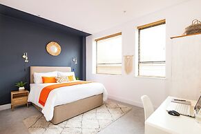 Stunning 2 Bed Apartment on the beach by Urban Roost