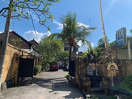 Capital O 94586 New Asta Graha Homestay