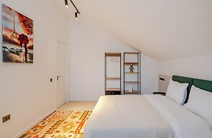 Niabi 3BDR Mansard
