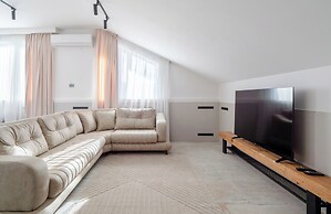 Niabi 3BDR Mansard