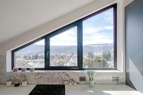 Niabi 3BDR Mansard