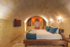 Lagoon Cave Suites