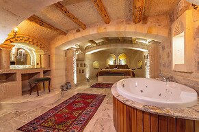 Lagoon Cave Suites