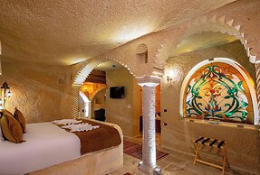 Lagoon Cave Suites
