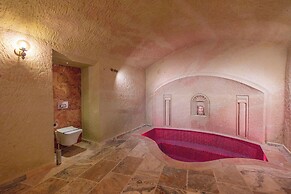 Lagoon Cave Suites