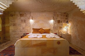 Lagoon Cave Suites