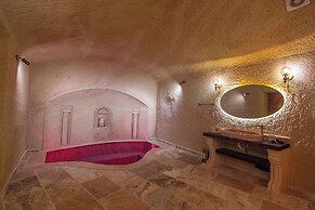 Lagoon Cave Suites