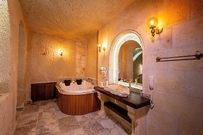 Lagoon Cave Suites