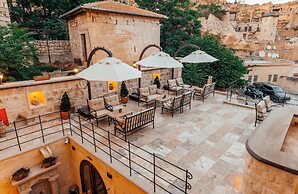Lagoon Cave Suites
