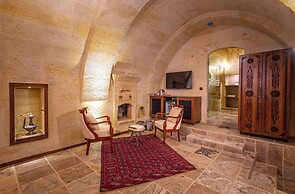 Lagoon Cave Suites