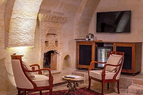 Lagoon Cave Suites