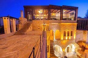 Lagoon Cave Suites