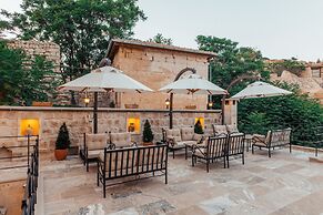Lagoon Cave Suites