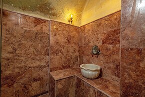 Lagoon Cave Suites