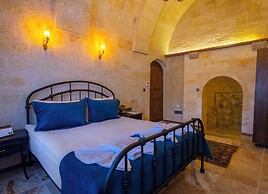 Lagoon Cave Suites