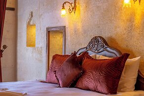 Lagoon Cave Suites
