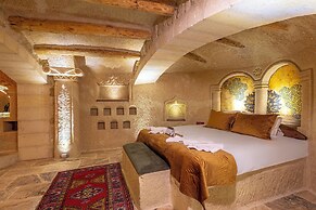 Lagoon Cave Suites