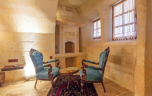Lagoon Cave Suites