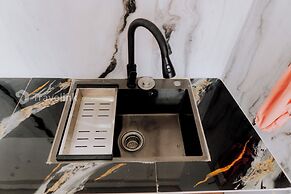 White Cabin By Travelink