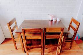 White Cabin By Travelink