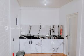 White Cabin By Travelink